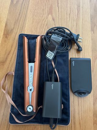 Plancha Dyson Corrale Negra y Dorada