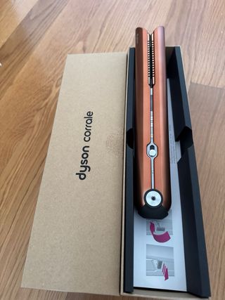 Plancha Dyson Corrale Negra y Dorada