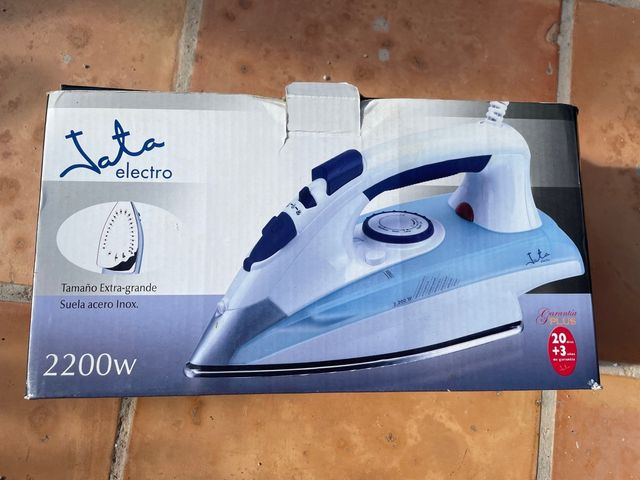 Plancha de ropa Jata Electro 2200W