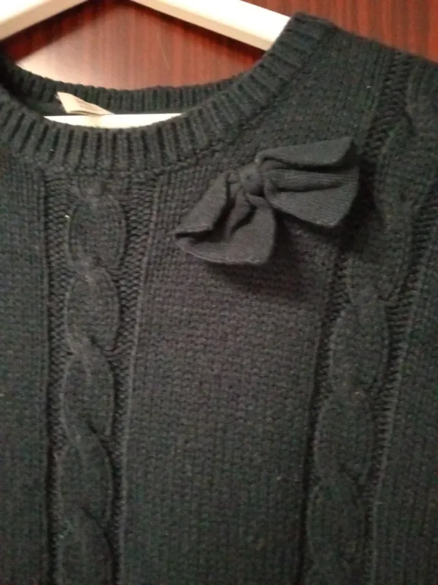 Chaleco azul marino con trenzas y lazo