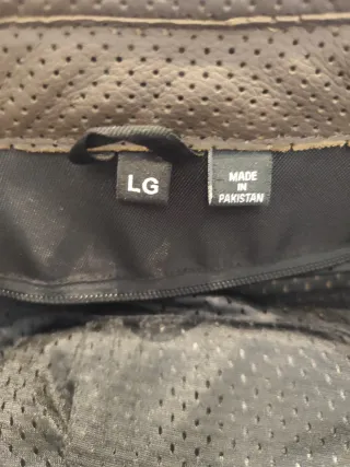 Chaqueta de cuero marrón para moto