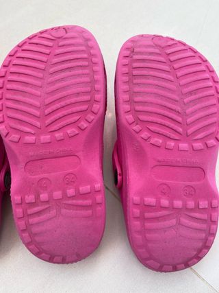 Sandalias niña Crocs rosa talla 33-34 zuecos
