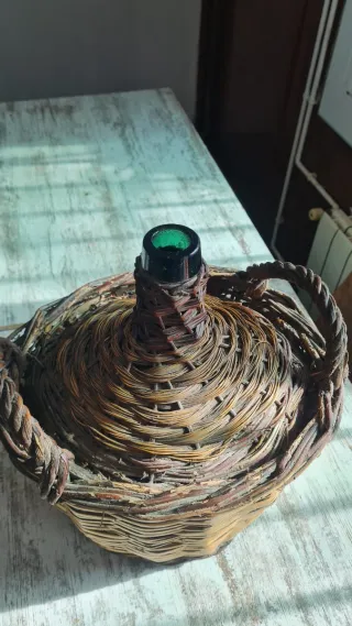 Damajuana Vidrio Verde Canasto Mimbre
