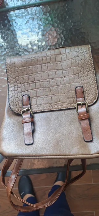 Bolso Mochila Beige y Marrón