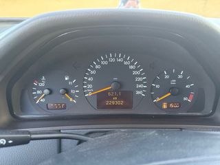 Mercedes-Benz Clase E 320 CDI W210