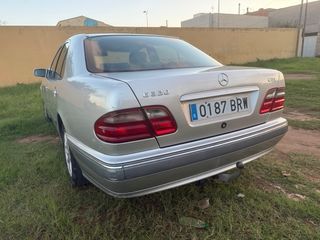 Mercedes-Benz Clase E 320 CDI W210