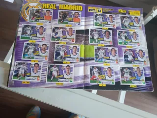 Álbum de cromos de fútbol 2013-14