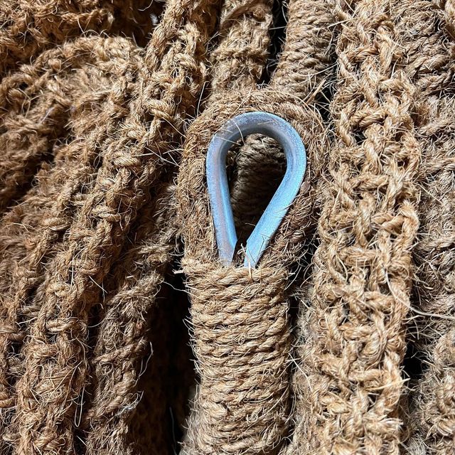 Toldo/Sombrilla de fibra de coco y madera