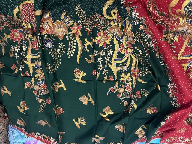 Foulard Batik Grande Verde y Rojo oro