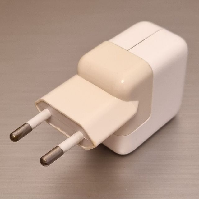 Adaptador Apple 12W USB-A 100% Original Solo Cubo