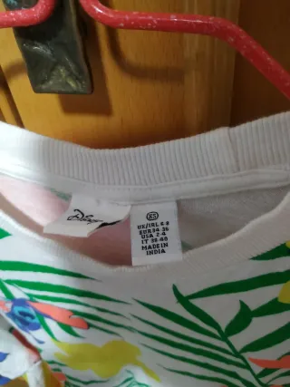 Camiseta Estampada Stitch Flores