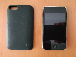 iPod 32 GB Plata - Para reparar + FUNDA SILICONA