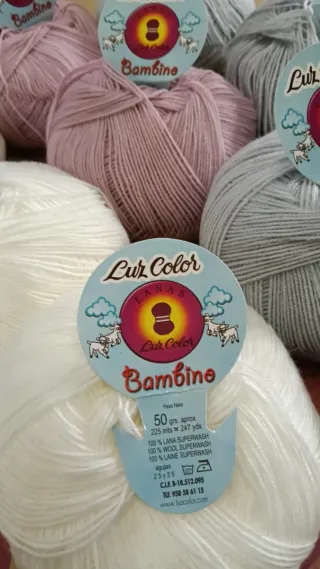 Lote 9 ovillos lana virgen superwash