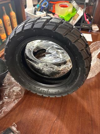 2 Neumáticos 80/65-6 con sus cámaras