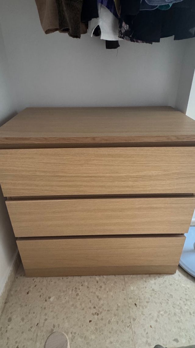 Cómoda de 3 cajones de madera