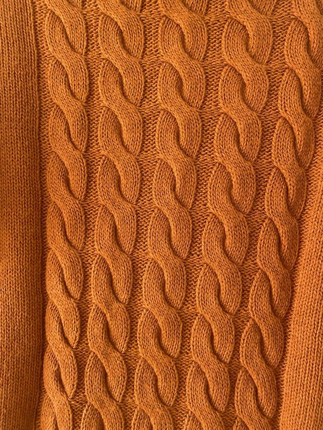Jersey cuello vuelto naranja trenzado