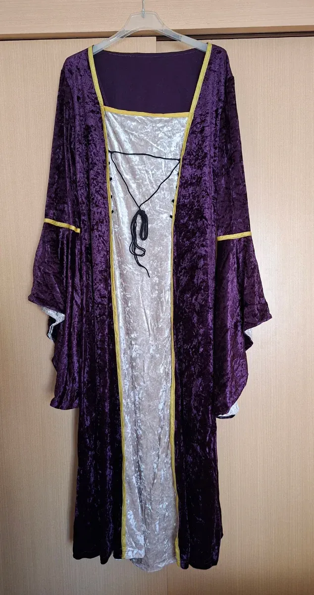 Vestido Medieval Morado y Plateado Talla L