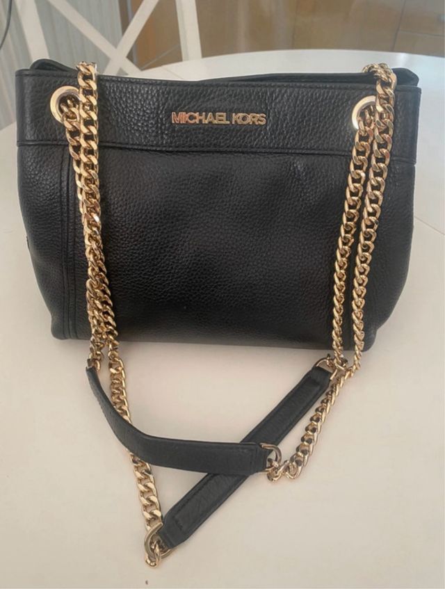 Bolso Michael Kors Negro Cadena Dorada