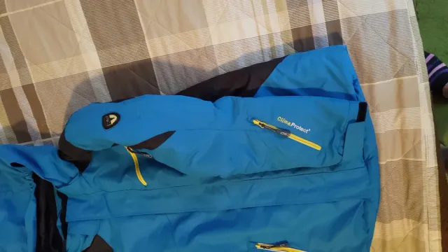 Giacca sci binbo CMP blu e nera. Altezza 140cm