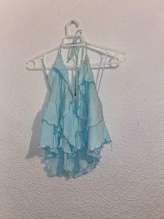 Top Bershka azul volantes talla única