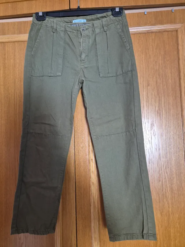 Pantalón chino Pull&Bear verde