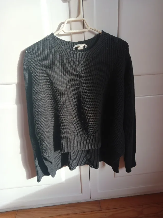 Maglione nero con perle