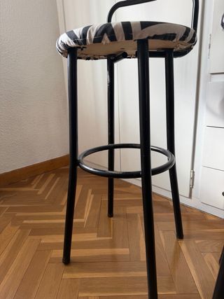 Taburetes de cocina hierro.