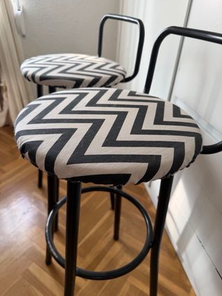 Taburetes de cocina hierro.