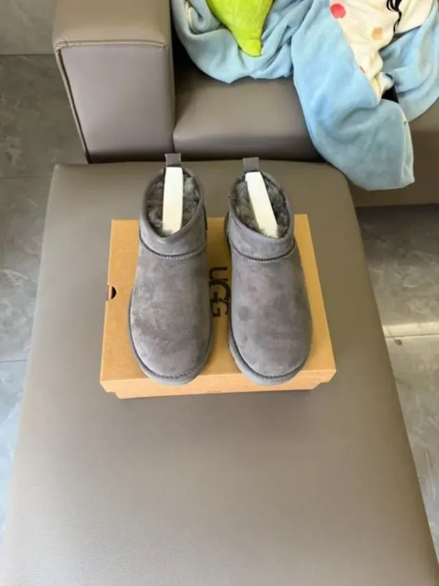 Botas UGG Classic Ultra Mini Grises Talla 38