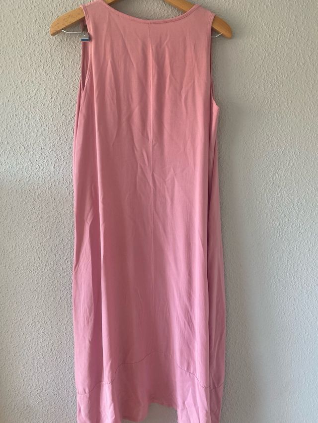 Vestido rosa sin mangas