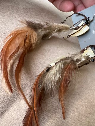 Pendientes largos plumas Parfois