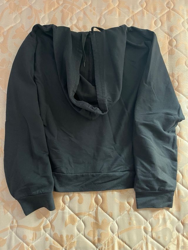 Sudadera Negra Dragón Shein Talla M