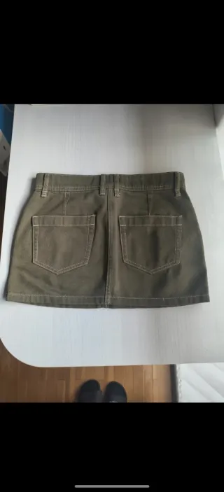 Minifalda cargo verde