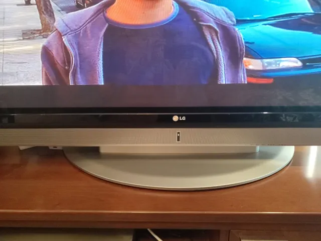 TV Plasma LG 50 Negra y Plateada