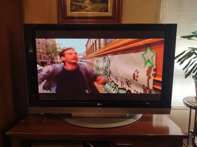 TV Plasma LG 50 Negra y Plateada