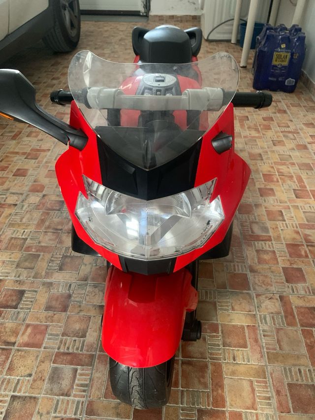 Moto eléctrica 12V Infantil BMW Roja a Batería
