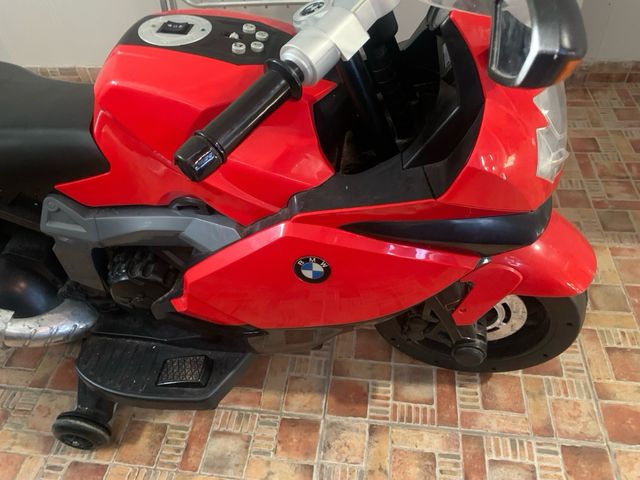Moto eléctrica 12V Infantil BMW Roja a Batería