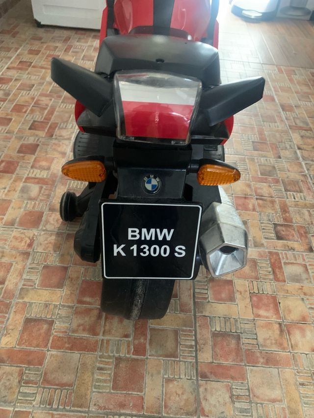 Moto eléctrica 12V Infantil BMW Roja a Batería