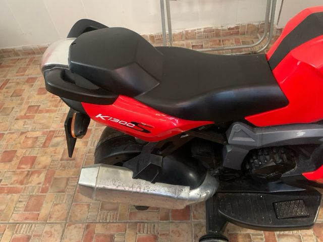 Moto eléctrica 12V Infantil BMW Roja a Batería