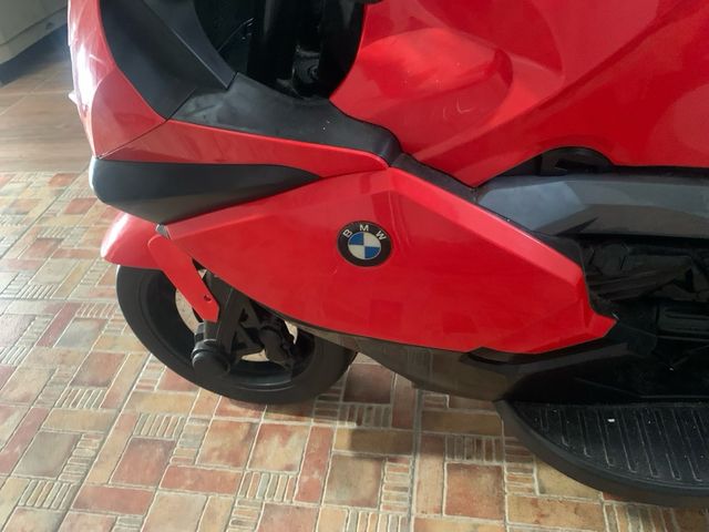 Moto eléctrica 12V Infantil BMW Roja a Batería
