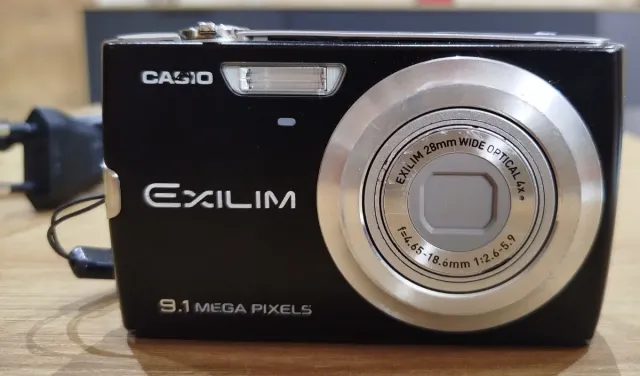 Cámara Digital Casio EXILIM Negra