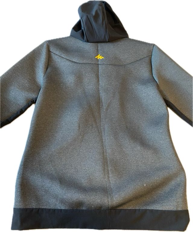 Chaqueta técnica senderismo Quechua