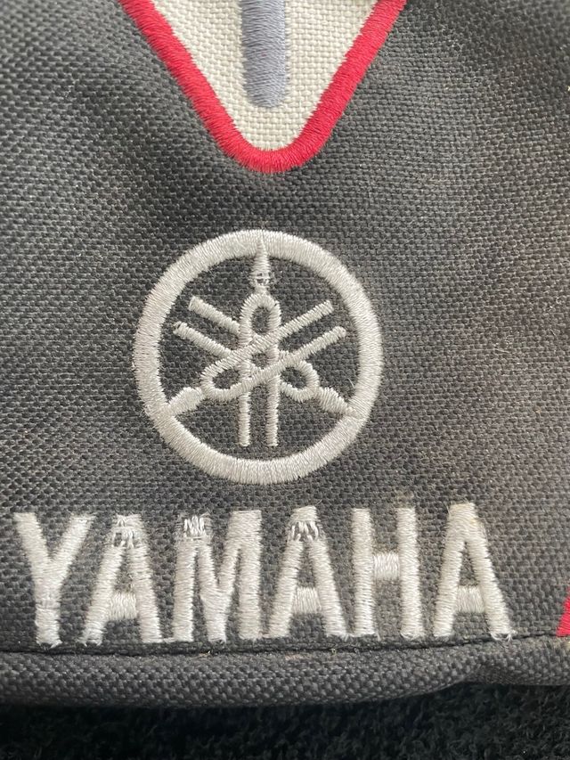 ESTUCHE YAMAHA PARA HERRAMIENTAS O DOCUMENTACIÓN.