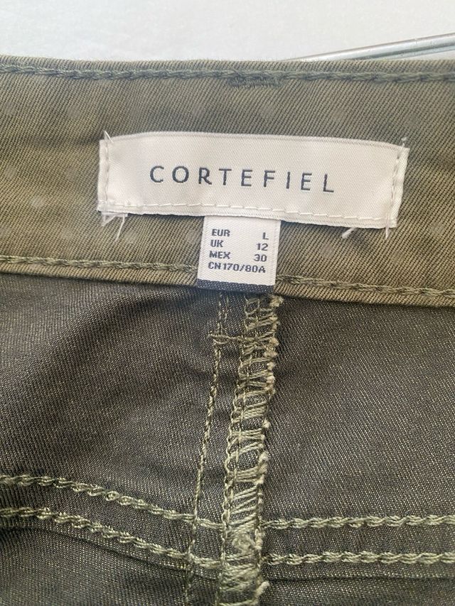 Falda vaquera verde con topos