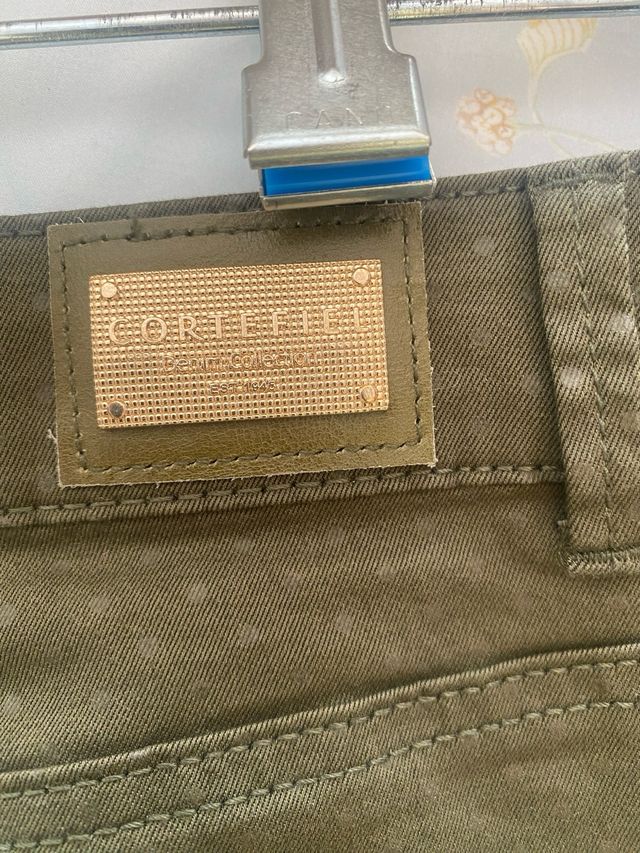 Falda vaquera verde con topos