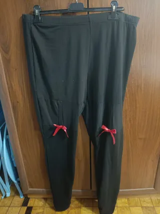 Leggings neri con tulle e fiocco