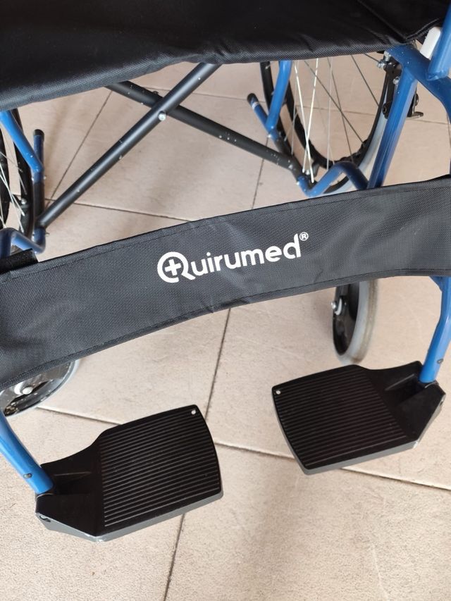 Silla de ruedas de acero en muy buen estado