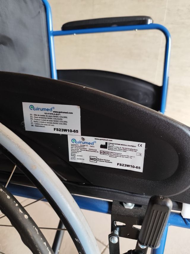 Silla de ruedas de acero en muy buen estado