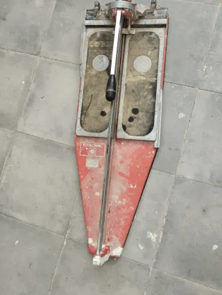 Cortadora de azulejos TOMECA