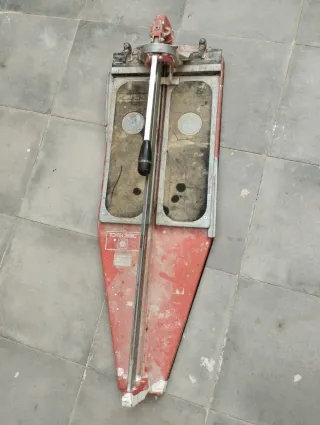 Cortadora de azulejos TOMECA